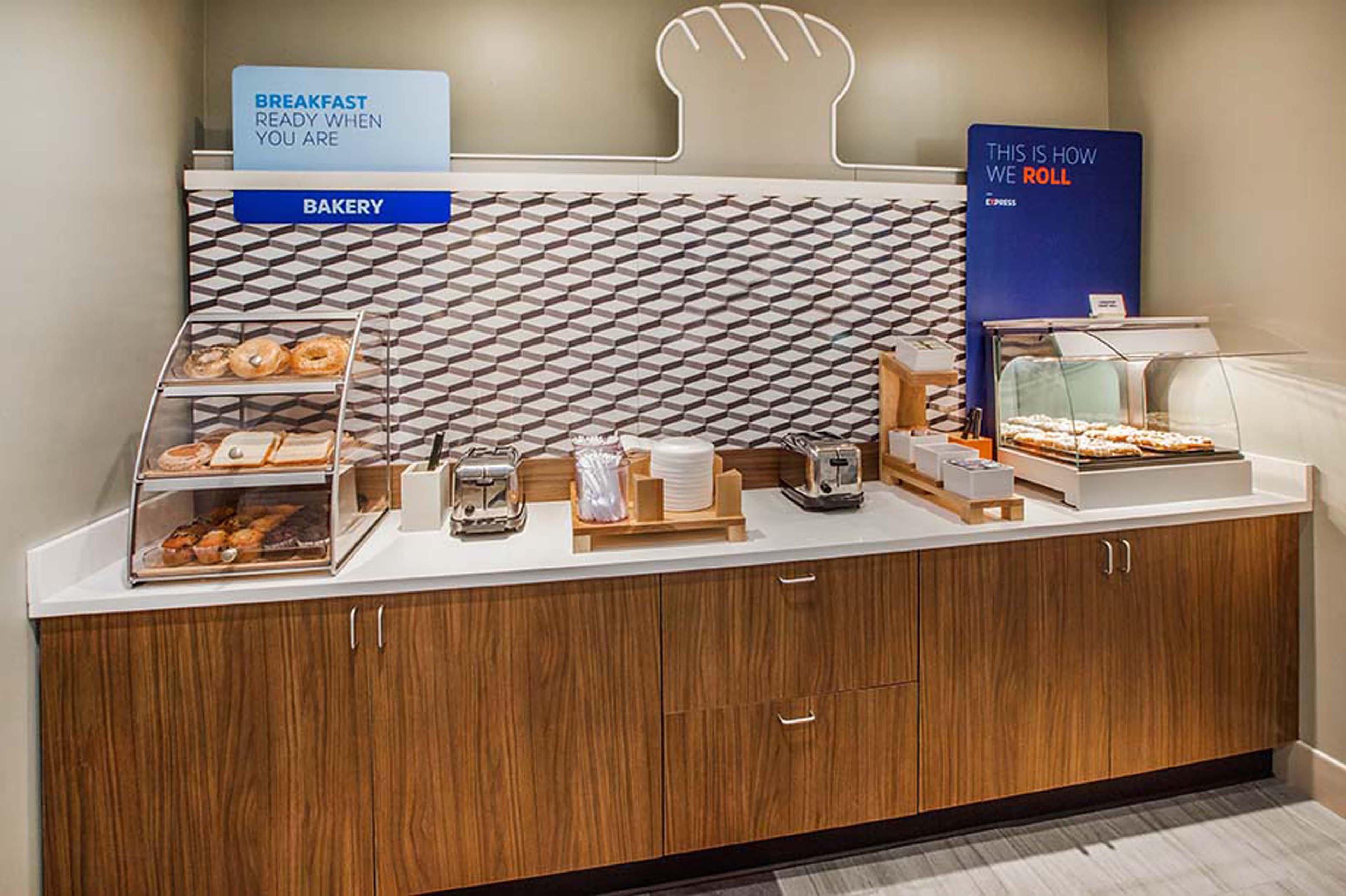 Holiday Inn Express Danville By Ihg Exterior photo