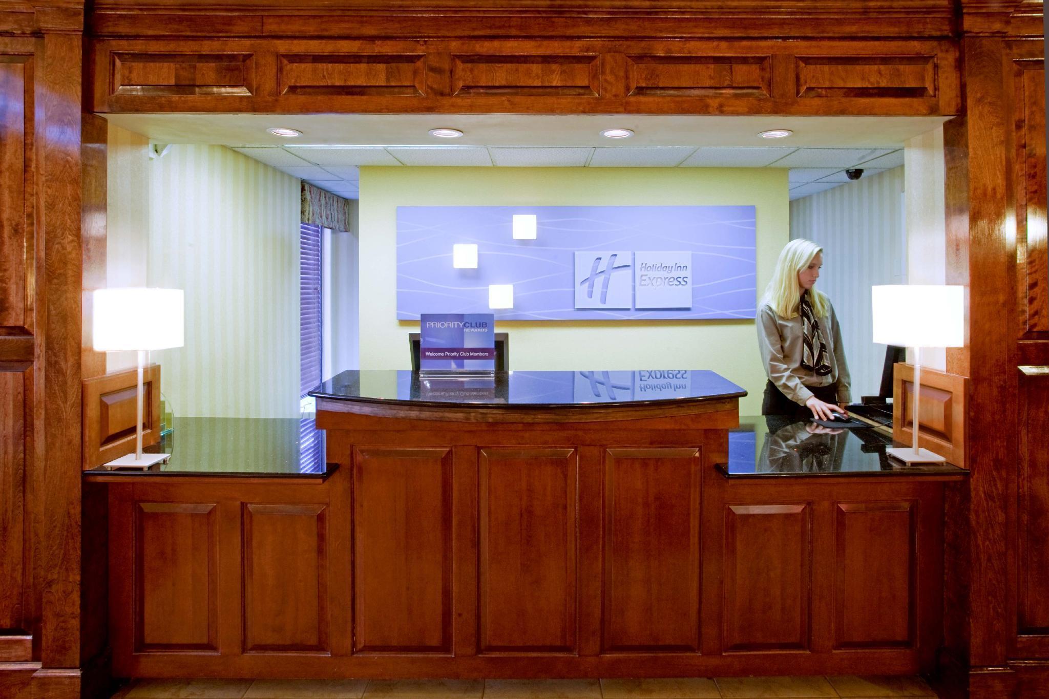 Holiday Inn Express Danville By Ihg Exterior photo