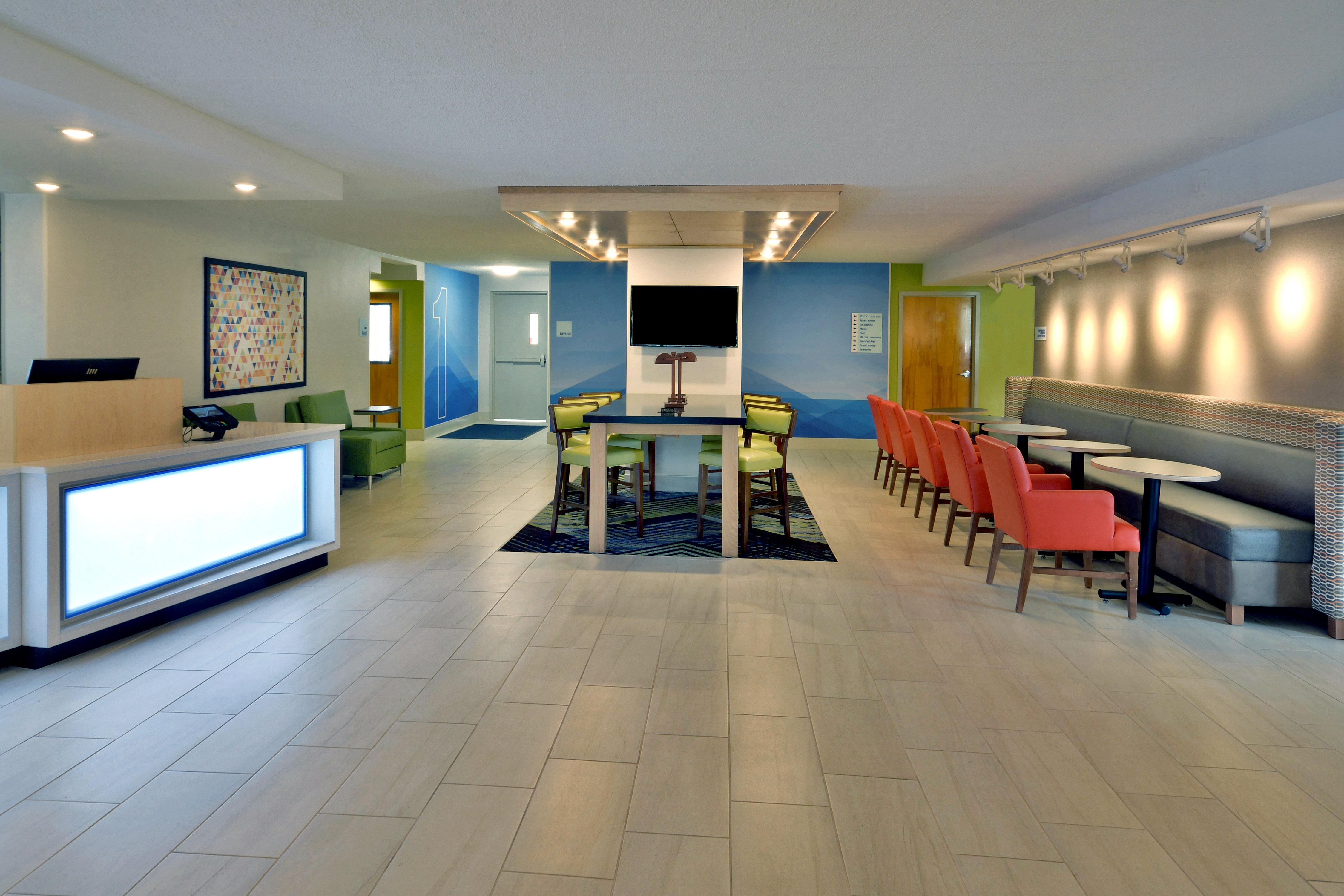 Holiday Inn Express Danville By Ihg Exterior photo