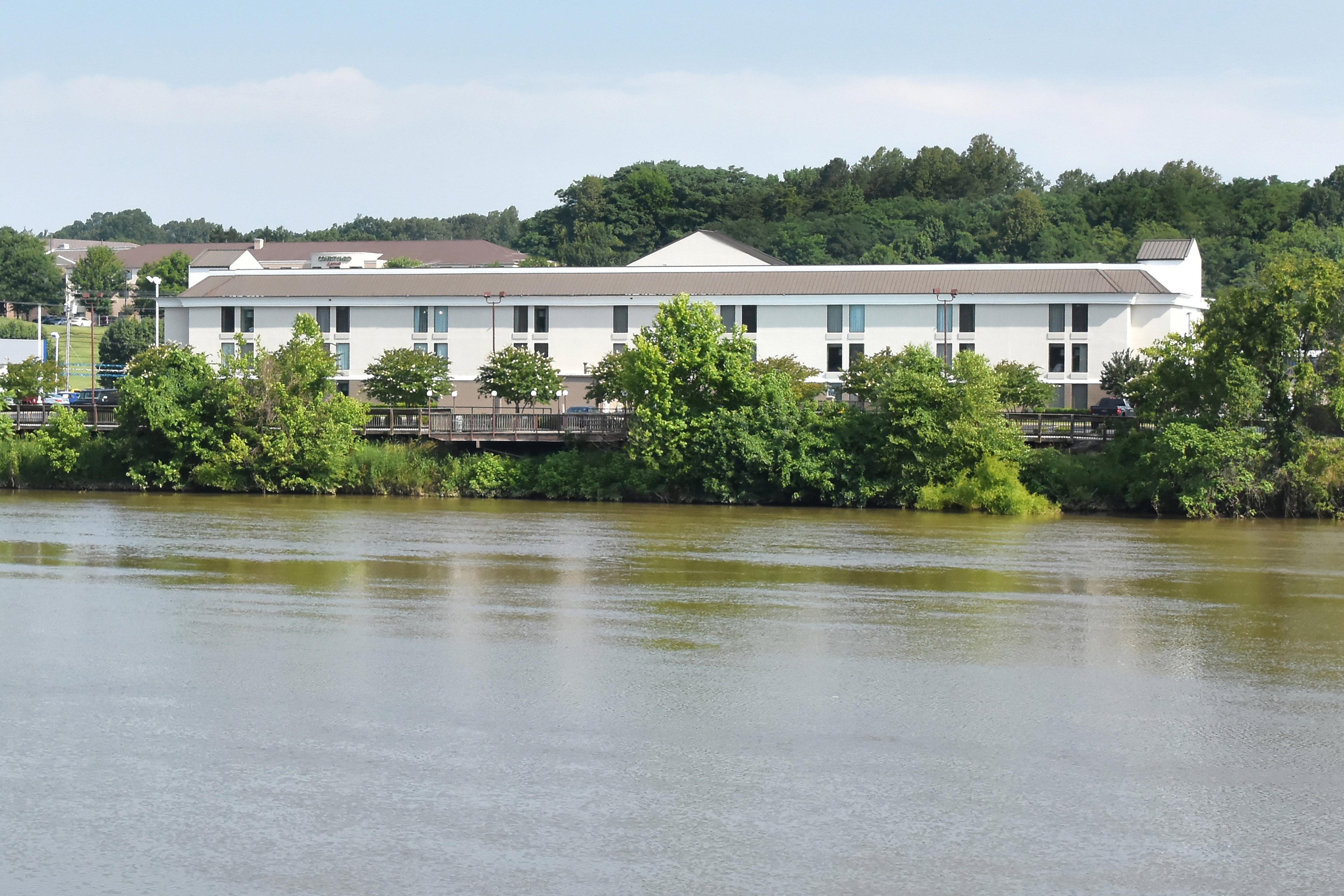 Holiday Inn Express Danville By Ihg Exterior photo