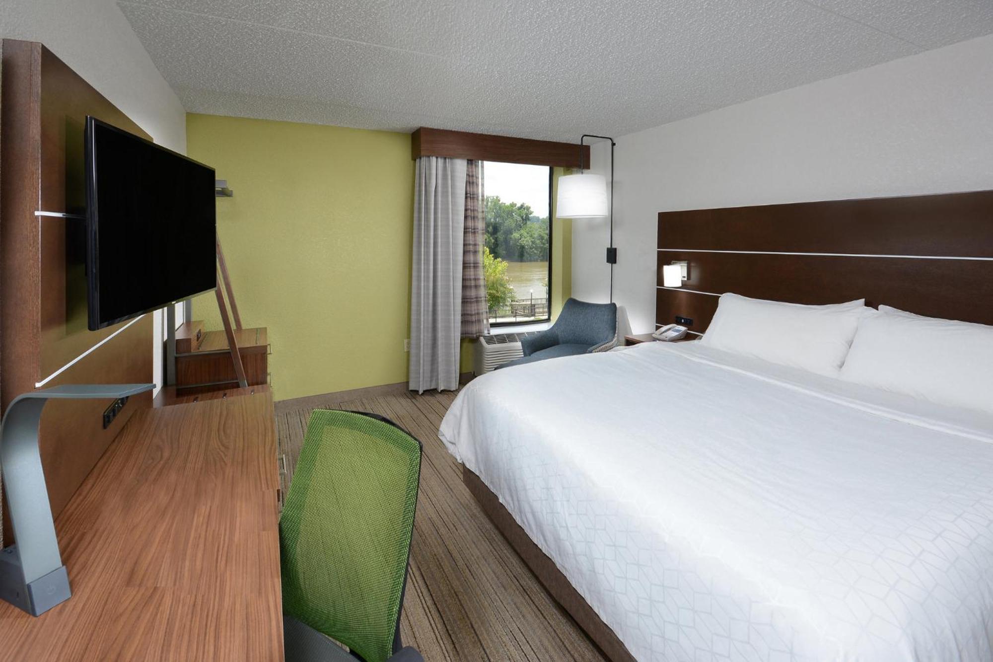 Holiday Inn Express Danville By Ihg Exterior photo